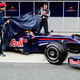 Image for article titled Red Bull Racing 2009 RB5 F1 Car Debuts At Circuito De Jerez, Gets Wings